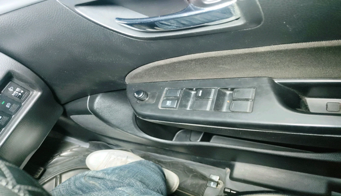 2014 Maruti Swift VXI, Petrol, Manual, 87,546 km, interior