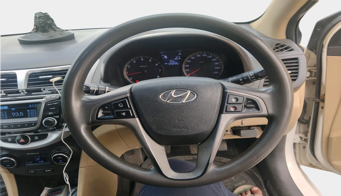 2015 Hyundai Verna FLUIDIC 4S 1.6 VTVT S, Petrol, Manual, 1,23,256 km, interior