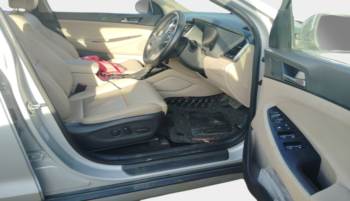 2017 Hyundai Tucson GLS 4WD AT DIESEL, Diesel, Automatic, 68,229 km, interior