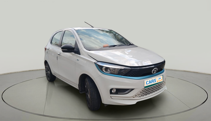 2024 Tata TIAGO EV XZ PLUS TECH LUX LONG RANGE, Electric, Automatic, 9,340 km, exterior