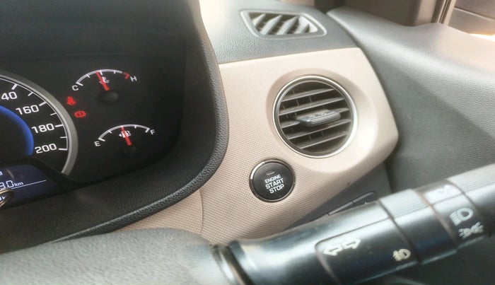 2017 Hyundai Grand i10 ASTA 1.2 KAPPA VTVT, Petrol, Manual, 59,775 km, interior