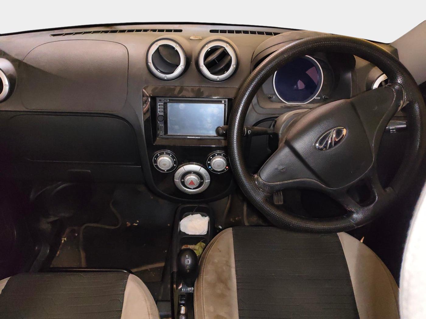 2015 Mahindra E2O T2, Electric, Automatic, 16,000 km, interior
