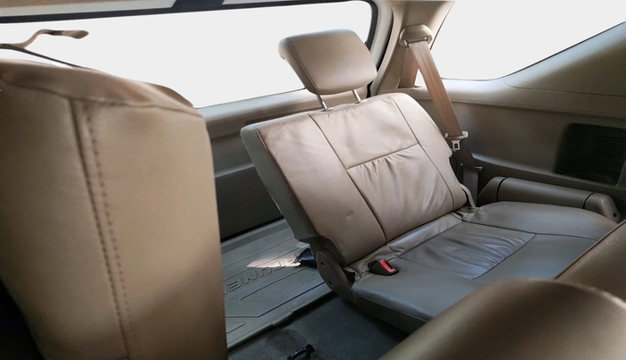 2012 Toyota Fortuner 3.0 4X2 MT, Diesel, Manual, 58,720 km, interior