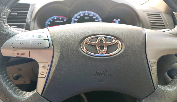 2012 Toyota Fortuner 3.0 4X2 MT, Diesel, Manual, 58,720 km, interior