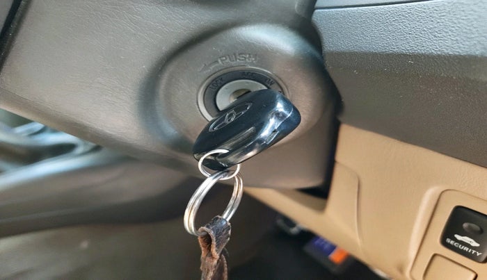 2012 Toyota Fortuner 3.0 4X2 MT, Diesel, Manual, 58,720 km, interior