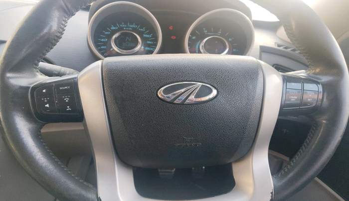 2016 Mahindra XUV500 W10 1.99, Diesel, Manual, 95,398 km, interior