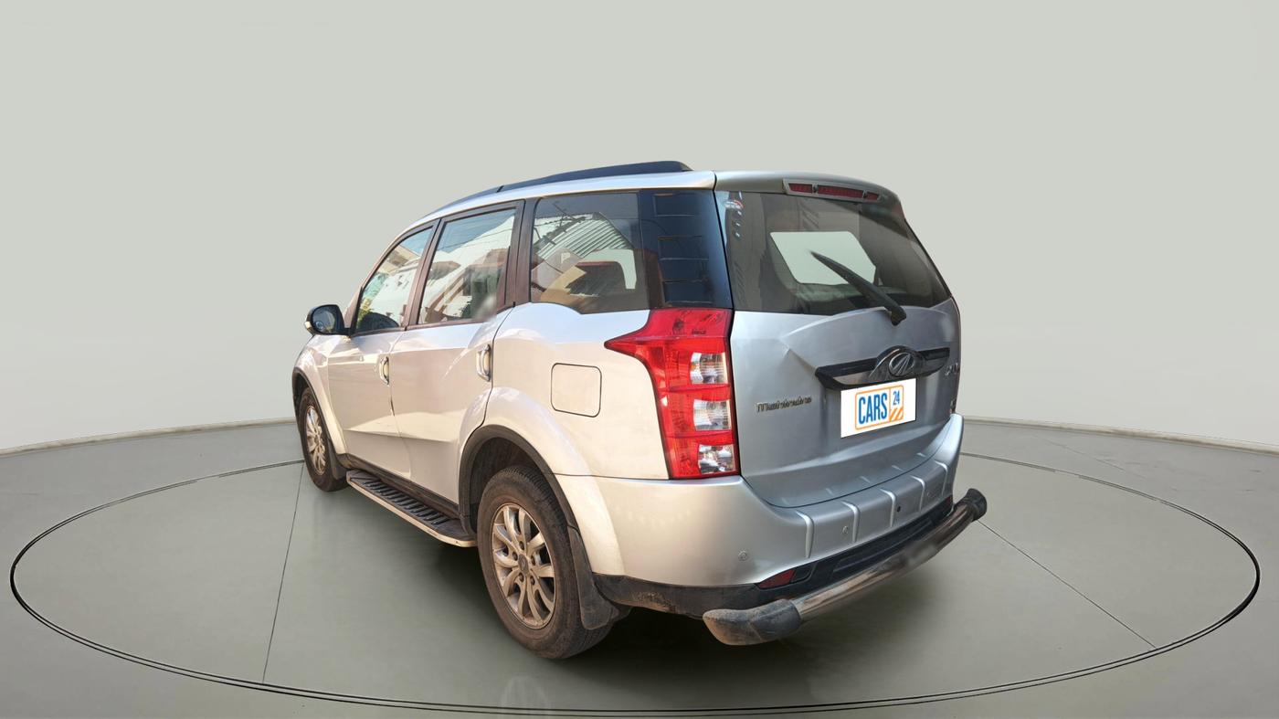2016 Mahindra XUV500 W8 AT, Diesel, Automatic, 62,838 km, exterior