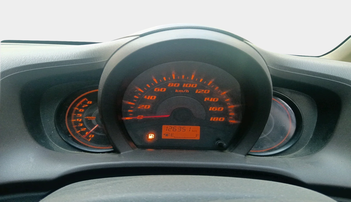 2013 Honda Amaze 1.2L I-VTEC S, Petrol, Manual, 1,26,351 km, interior