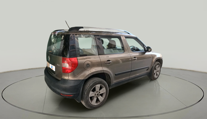 2012 Skoda Yeti ELEGANCE 2.0 TDI CR 4X4, Diesel, Manual, 1,53,400 km, exterior