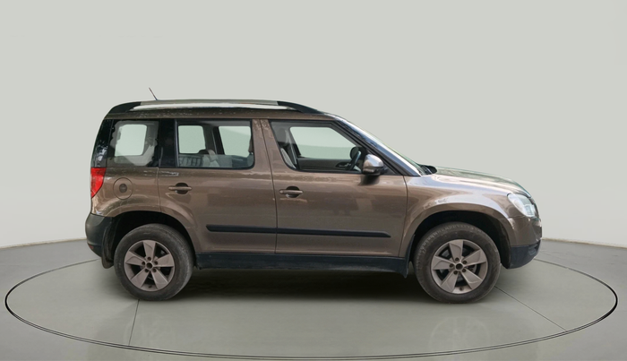 2012 Skoda Yeti ELEGANCE 2.0 TDI CR 4X4, Diesel, Manual, 1,53,400 km, exterior