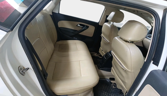 2016 Volkswagen Ameo HIGHLINE1.5L, Diesel, Manual, 1,44,767 km, interior