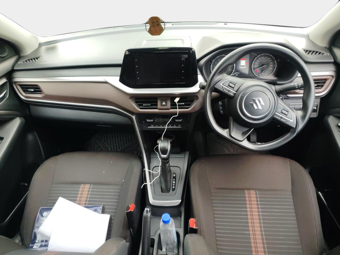 2024 Maruti BREZZA ZXI AT SMART HYBRID, Petrol, Automatic, 2,581 km, interior