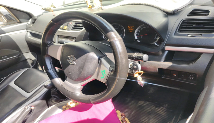 2011 Maruti Swift VXI, Petrol, Manual, 72,593 km, interior