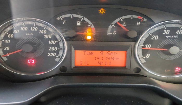 2014 Fiat Grand Punto EMOTION PACK 1.3, Diesel, Manual, 1,41,144 km, interior