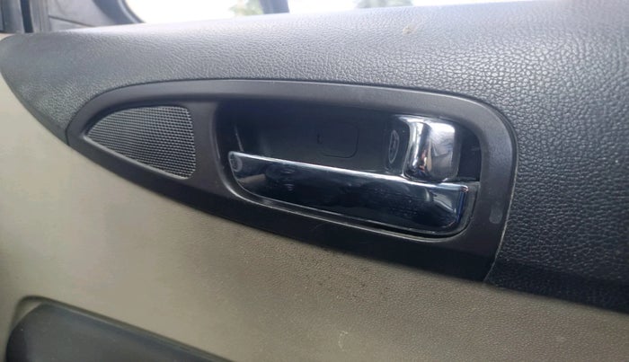 2010 Hyundai i20 MAGNA 1.2, Petrol, Manual, 88,753 km, interior