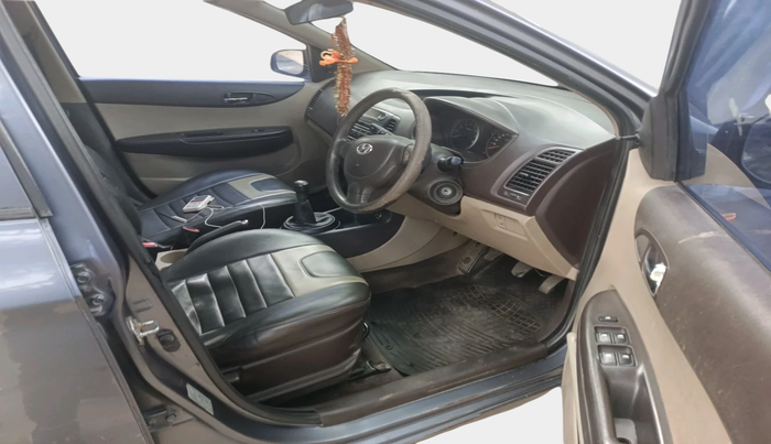 2010 Hyundai i20 MAGNA 1.2, Petrol, Manual, 88,753 km, interior