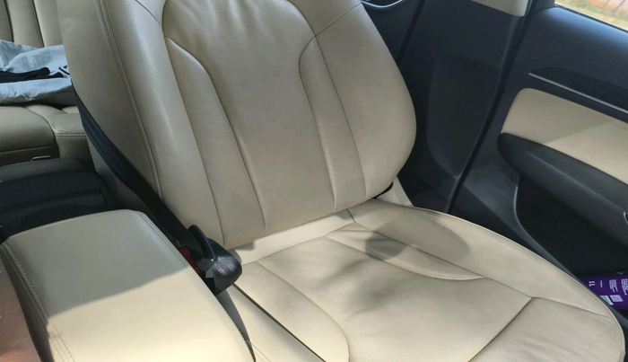 2018 Audi Q3 30 TDI PREMIUM PLUS, Diesel, Automatic, 1,08,289 km, interior