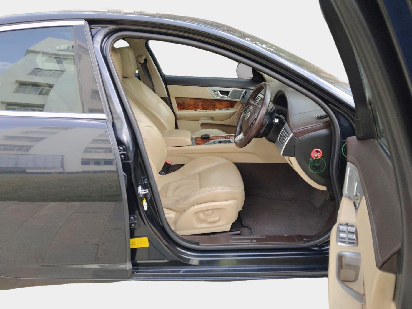 2011 Jaguar XF 3.0 DIESEL, Diesel, Automatic, 81,703 km, interior
