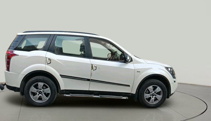 2013 Mahindra XUV500 W8, Diesel, Manual, 1,09,636 km, exterior