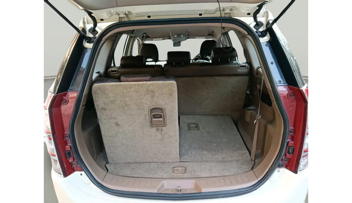 2013 Mahindra XUV500 W8, Diesel, Manual, 1,09,636 km, exterior