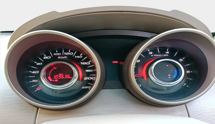 2013 Mahindra XUV500 W8, Diesel, Manual, 1,09,636 km, interior