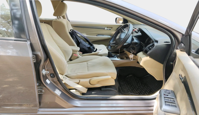 2013 Honda City 1.5L I-VTEC V MT, Petrol, Manual, 1,00,988 km, interior