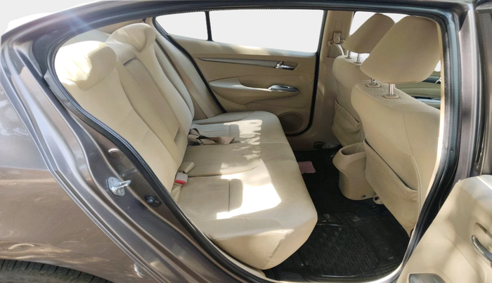 2013 Honda City 1.5L I-VTEC V MT, Petrol, Manual, 1,00,988 km, interior