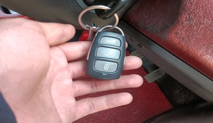 2011 Maruti Swift LXI, Petrol, Manual, 1,90,125 km, interior