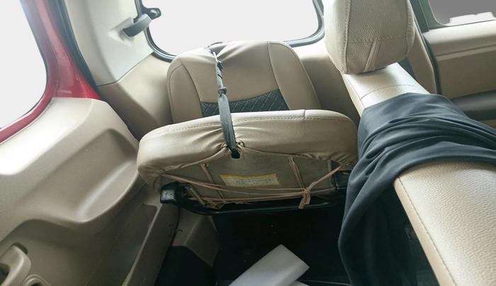 2015 Mahindra TUV300 T8, Diesel, Manual, 1,68,446 km, interior