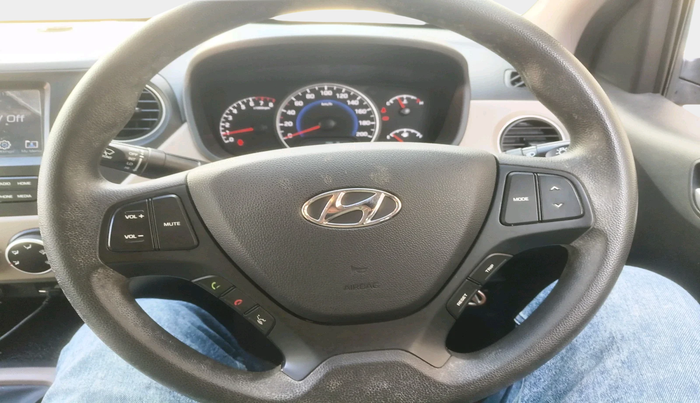 2018 Hyundai Grand i10 SPORTZ 1.2 KAPPA VTVT, Petrol, Manual, 27,023 km, interior