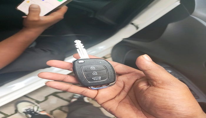 2021 Hyundai GRAND I10 NIOS SPORTZ 1.2 KAPPA VTVT, Petrol, Manual, 16,105 km, interior