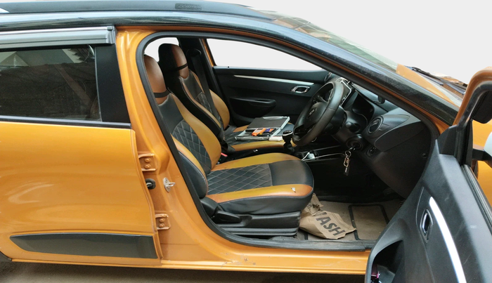 2023 Renault Kwid CLIMBER MT 1.0, Petrol, Manual, 53,974 km, interior