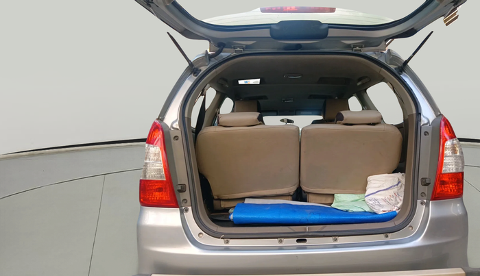 2015 Toyota Innova 2.5 VX 7 STR, Diesel, Manual, 1,10,152 km, exterior