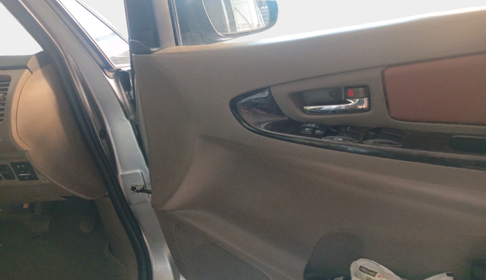 2015 Toyota Innova 2.5 VX 7 STR, Diesel, Manual, 1,10,152 km, interior