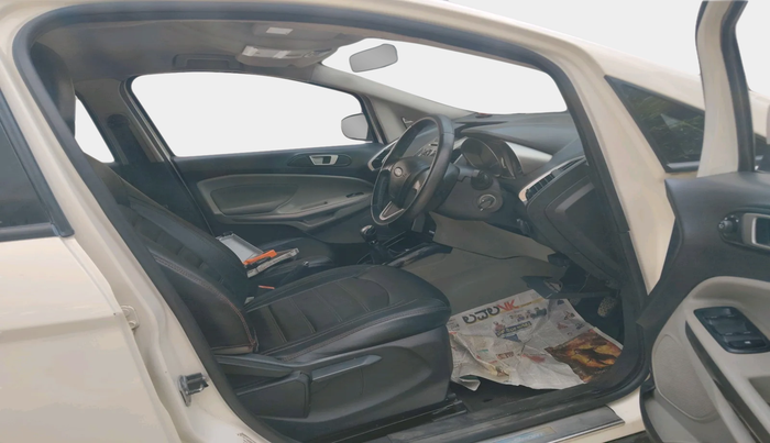 2014 Ford Ecosport TITANIUM 1.0L ECOBOOST, Petrol, Manual, 1,32,980 km, interior