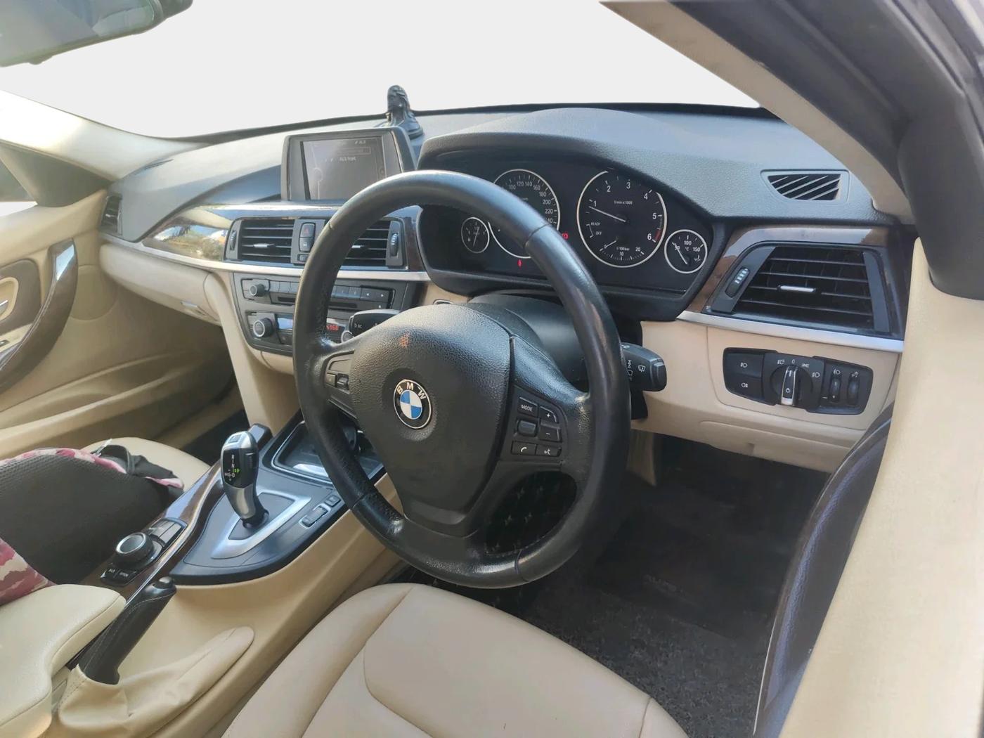 2013 BMW 3 Series 320d, Diesel, Automatic, 1,27,650 km, interior