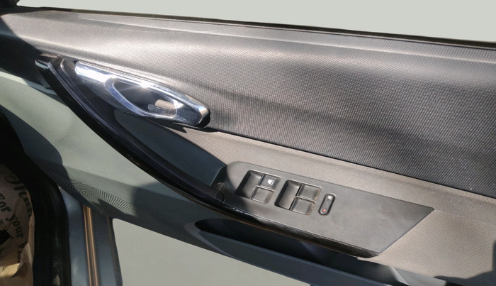 2018 Tata TIGOR XZ PETROL, Petrol, Manual, 35,359 km, interior