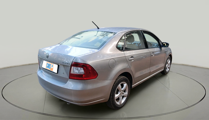 2014 Skoda Rapid ELEGANCE 1.6 TDI CR MT, Diesel, Manual, 1,79,309 km, exterior