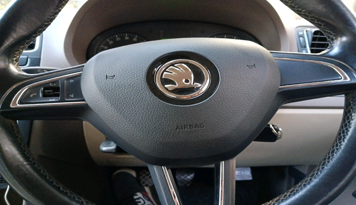 2014 Skoda Rapid ELEGANCE 1.6 TDI CR MT, Diesel, Manual, 1,79,309 km, interior