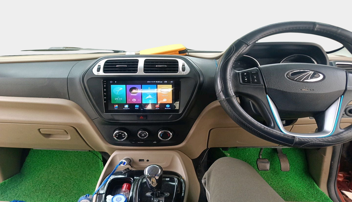 2017 Mahindra TUV300 T8 AMT, Diesel, Automatic, 77,577 km, interior