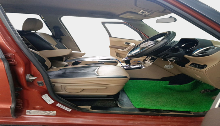 2017 Mahindra TUV300 T8 AMT, Diesel, Automatic, 77,577 km, interior