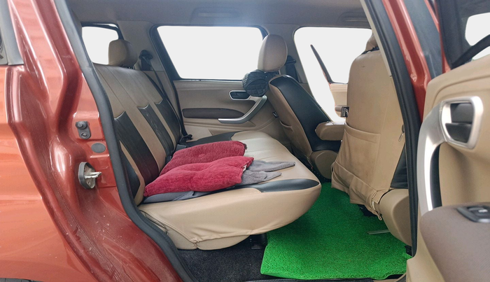 2017 Mahindra TUV300 T8 AMT, Diesel, Automatic, 77,577 km, interior
