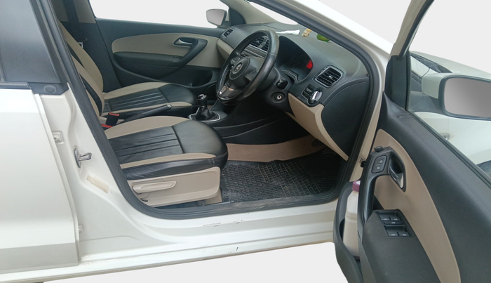 2013 Volkswagen Polo HIGHLINE DIESEL, Diesel, Manual, 87,968 km, interior