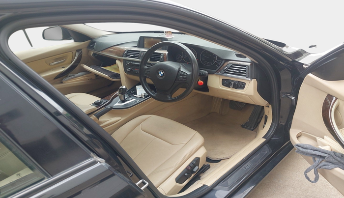 2013 BMW 3 Series 320d, Diesel, Automatic, 68,151 km, interior