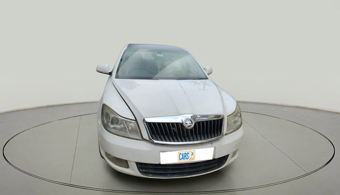 2010 Skoda Laura AMBITION 1.8 TSI, Petrol, Manual, 1,01,575 km, exterior