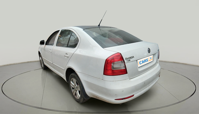 2010 Skoda Laura AMBITION 1.8 TSI, Petrol, Manual, 1,01,575 km, exterior