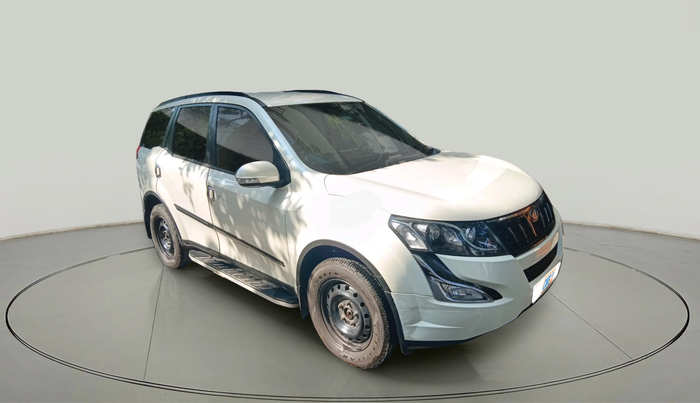 2017 Mahindra XUV500 W6, Diesel, Manual, 95,783 km, exterior