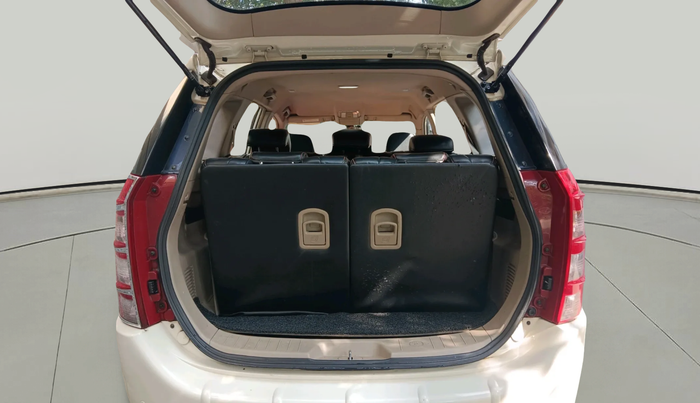 2017 Mahindra XUV500 W6, Diesel, Manual, 95,783 km, exterior