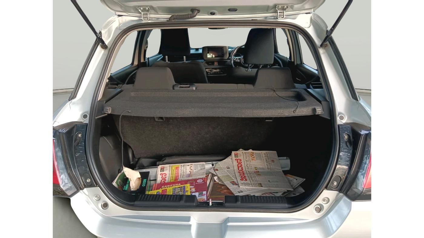2024 Maruti Swift VXi (O), Petrol, Manual, 13,562 km, exterior