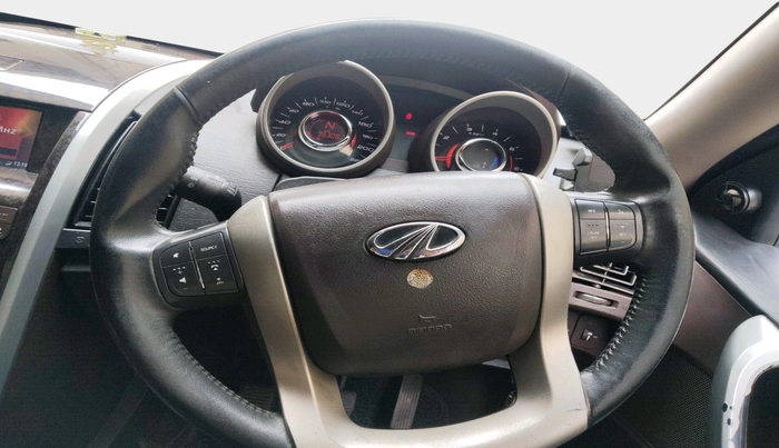 2013 Mahindra XUV500 W8, Diesel, Manual, 96,308 km, interior